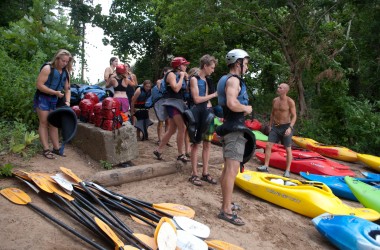 Kayakers support the Best Town Ever (35)