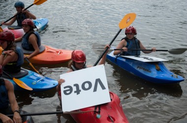 Kayakers support the Best Town Ever (24)