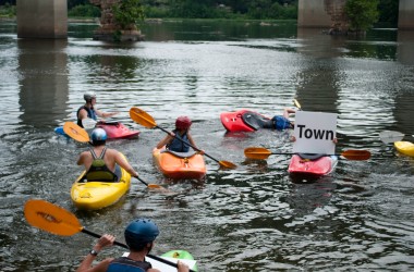 Kayakers support the Best Town Ever (21)
