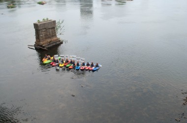 Kayakers support the Best Town Ever (15)