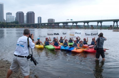 Kayakers support the Best Town Ever (5)