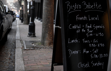 Bistro Bobette sign