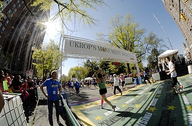 Photos-10k-Front