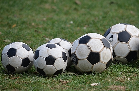 5-Soccer-Balls